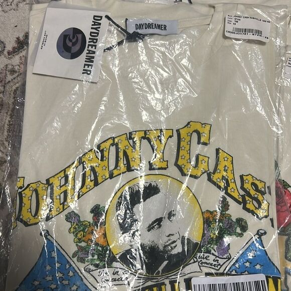 Daydreamer Johnny Cash Nashville 1968 Weekend Tee in Stone Vintage - Picture 5 of 5